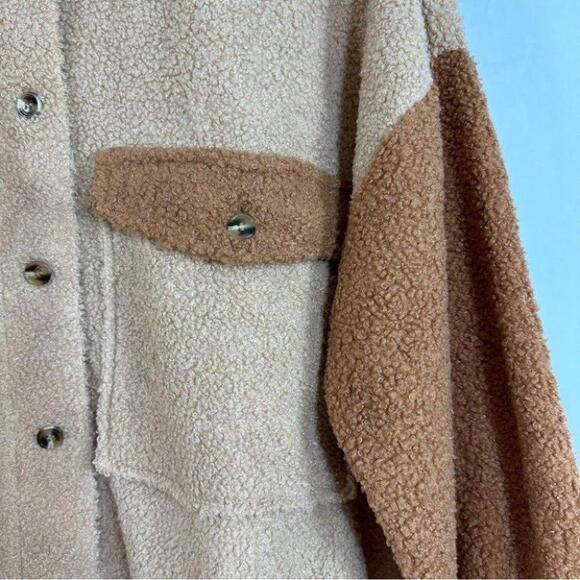 12TH TRIBE x THESALTYBLONDE Two Toned Shacket - Small - Picture 3 of 8